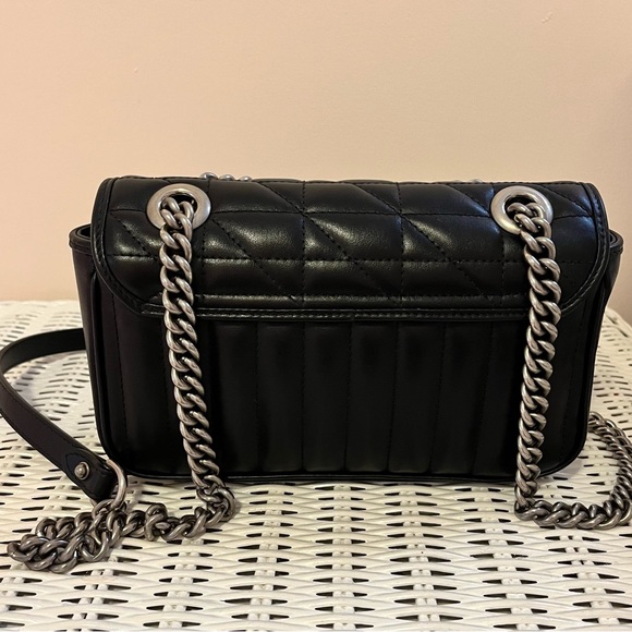 SOLD Gucci GG Marmont Mini chain shoulder bag. - Picture 2 of 15